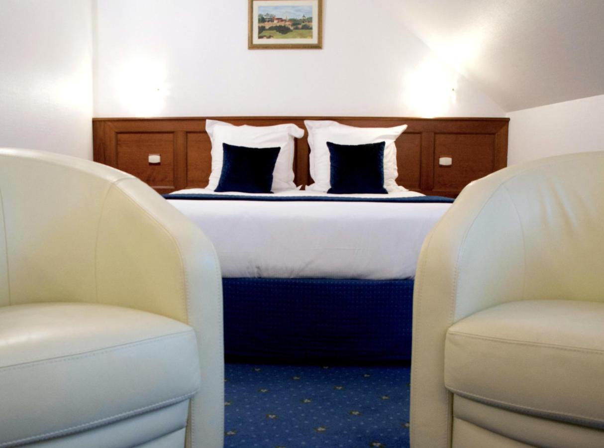 Coq Hotel Montreuil  Екстериор снимка