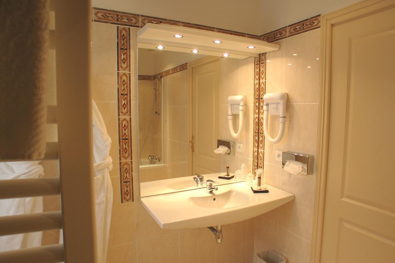 Coq Hotel Montreuil  Екстериор снимка