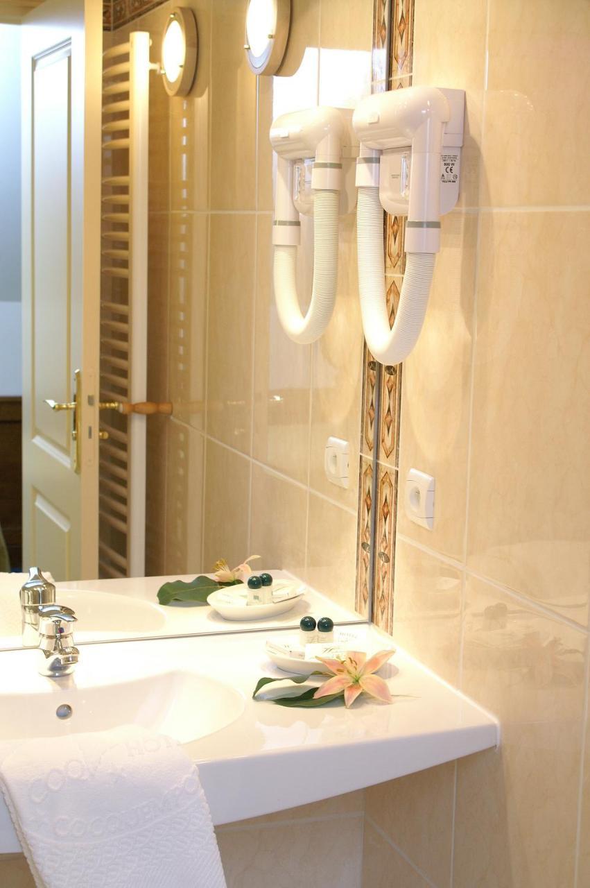 Coq Hotel Montreuil  Екстериор снимка